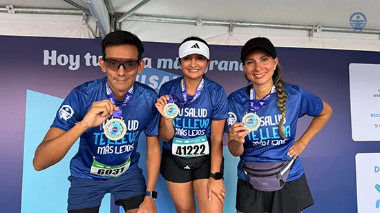 HUSI acompañó a los corredores de la Media Maratón de Bogotá en un recorrido que fue más allá del rendimiento físico, promoviendo el cuidado integral de la salud.