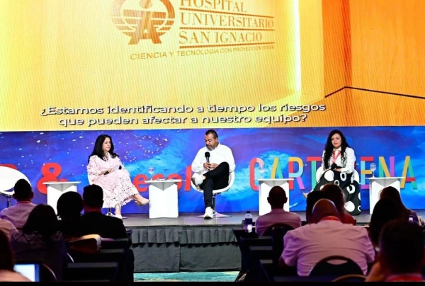 Mesa de Debate: Empresa saludable, el puente entre seguridad, salud en el trabajo